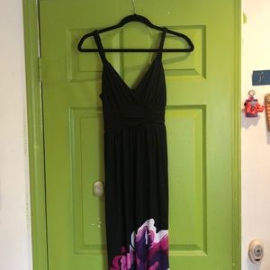 Maxi dress with flower!!